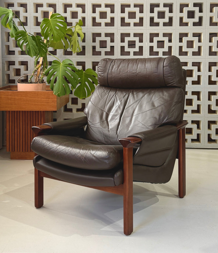 Tessa T21 Lounge Chair in Brown Leather