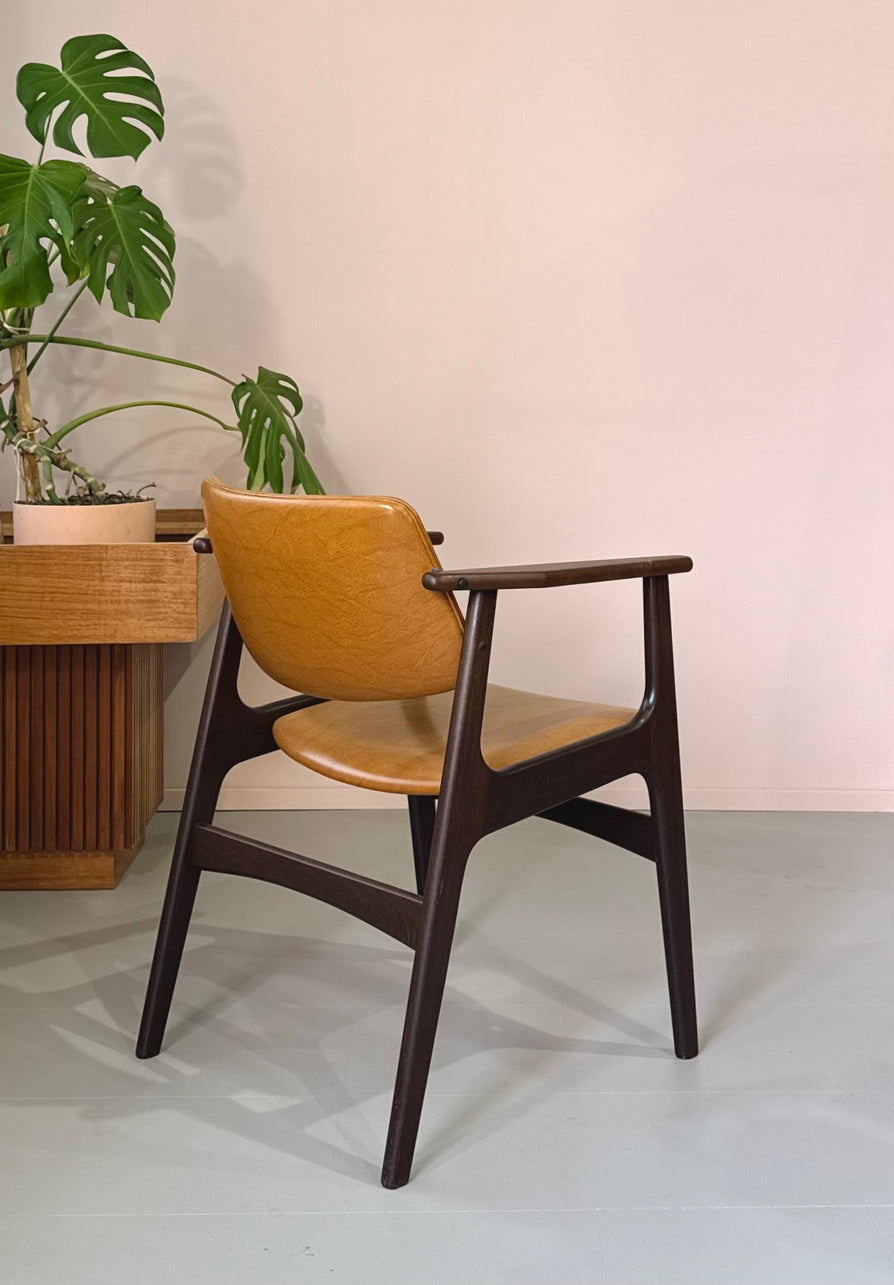 Arne Vodder “Lene” Armchair