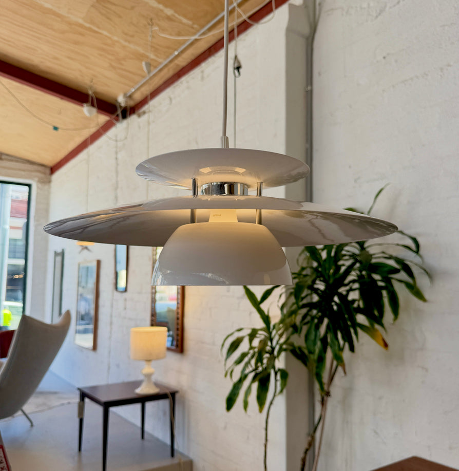 Swedish Pendant in White