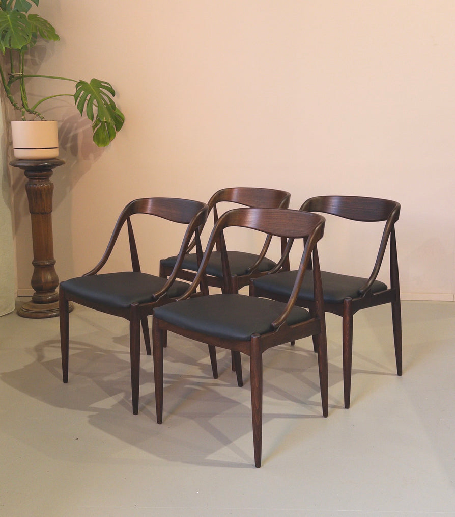 Four Johannes Andersen Model 16 Dining Chairs