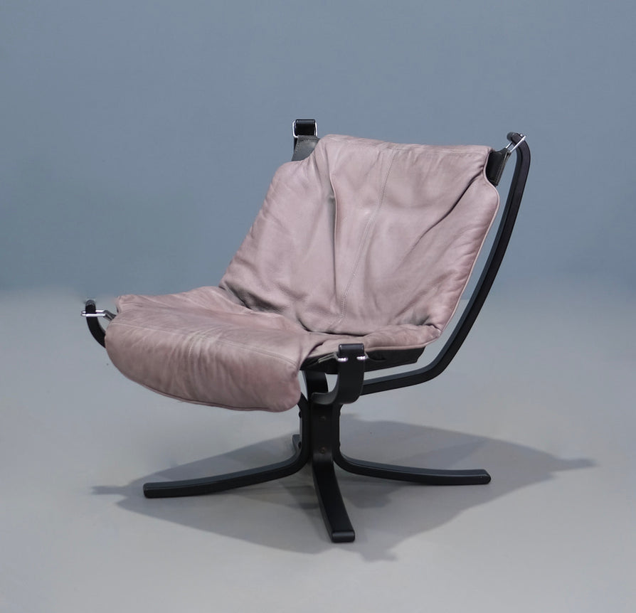 Low-Back Falcon Chair in Grey Leather