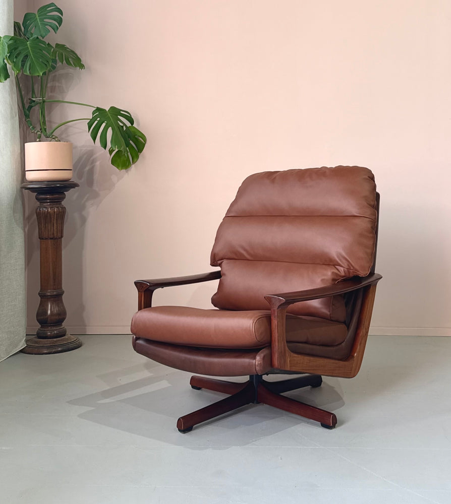 Tessa T21 Swivel Lounge Chair in Brown Leather