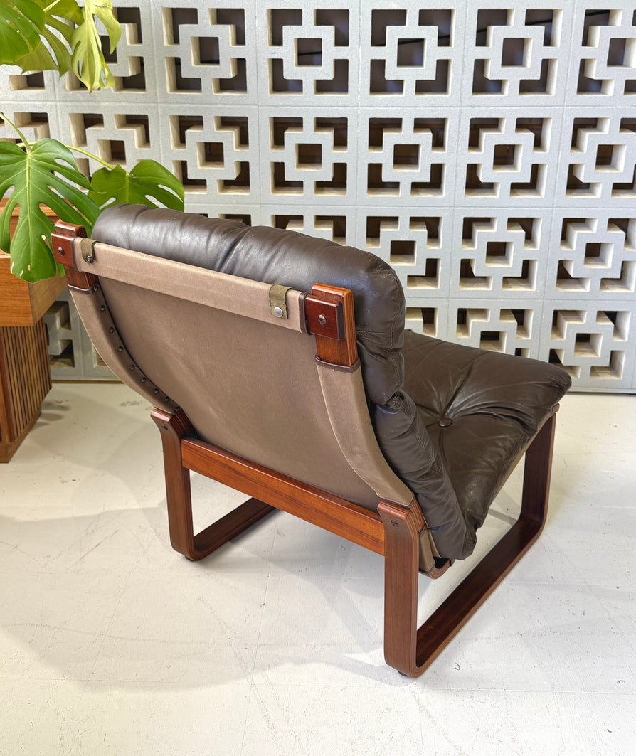 Vintage T8 Lounge by Tessa
