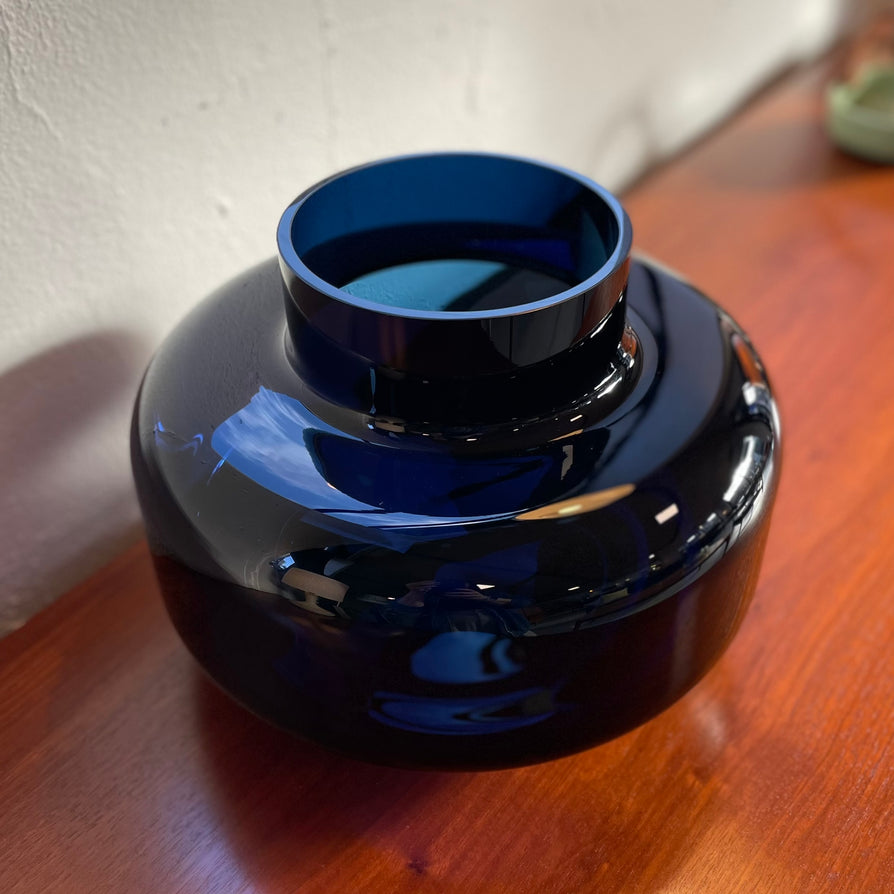 Marimekko Vase  - Urna in Midnight Blue