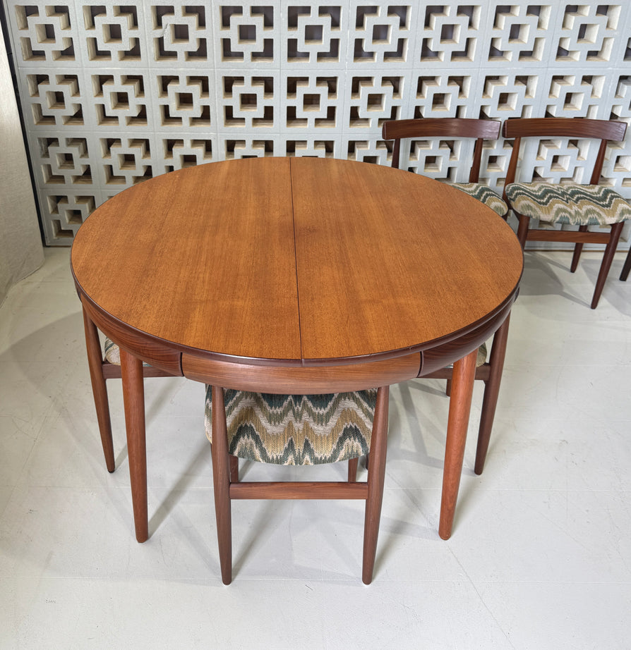 Hans Olsen Model 630-3 Roundette Dining Suite