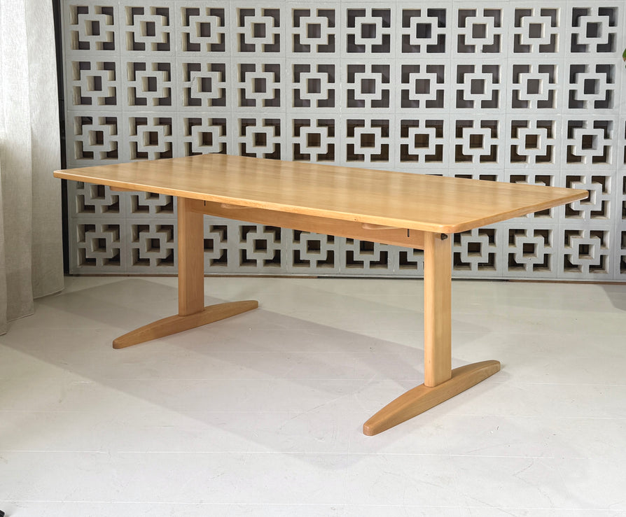 Børge Mogensen  Shaker Dining Table