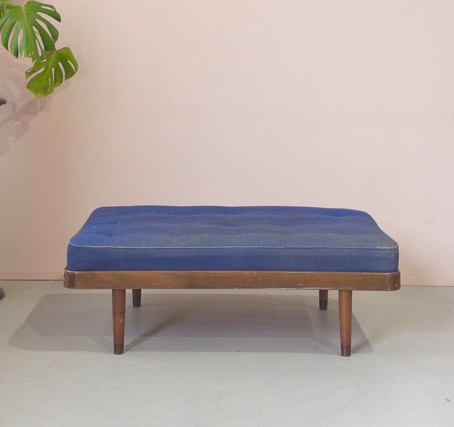 Danish Corner Settee/ Daybed