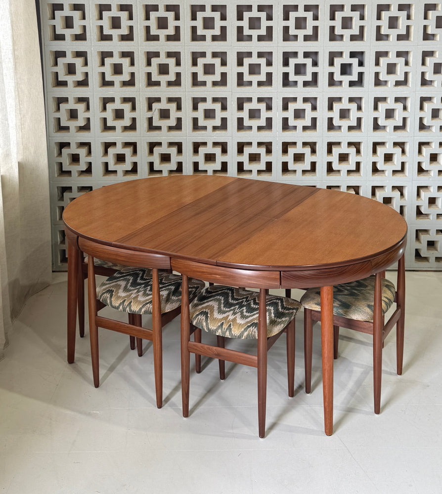 Hans Olsen Model 630-3 Roundette Dining Suite