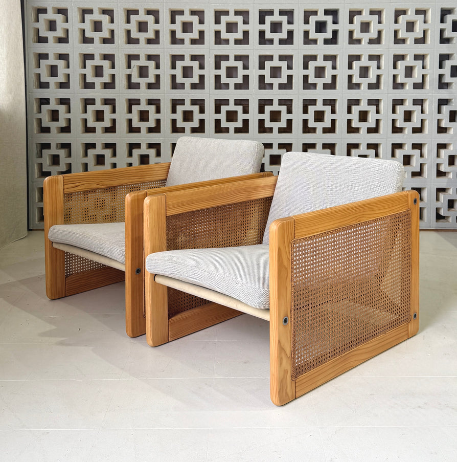 Pair Of 1970s Lounge Chairs By Evoluzione