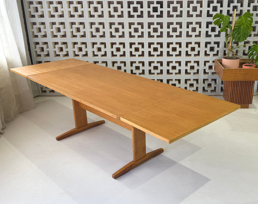 Farstrup Extension Shaker Dining Table