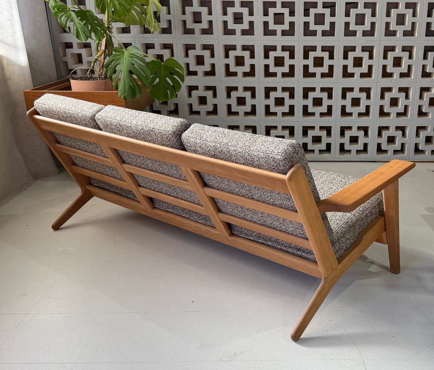 Hans Wegner GE290 Plank Sofa in Oak