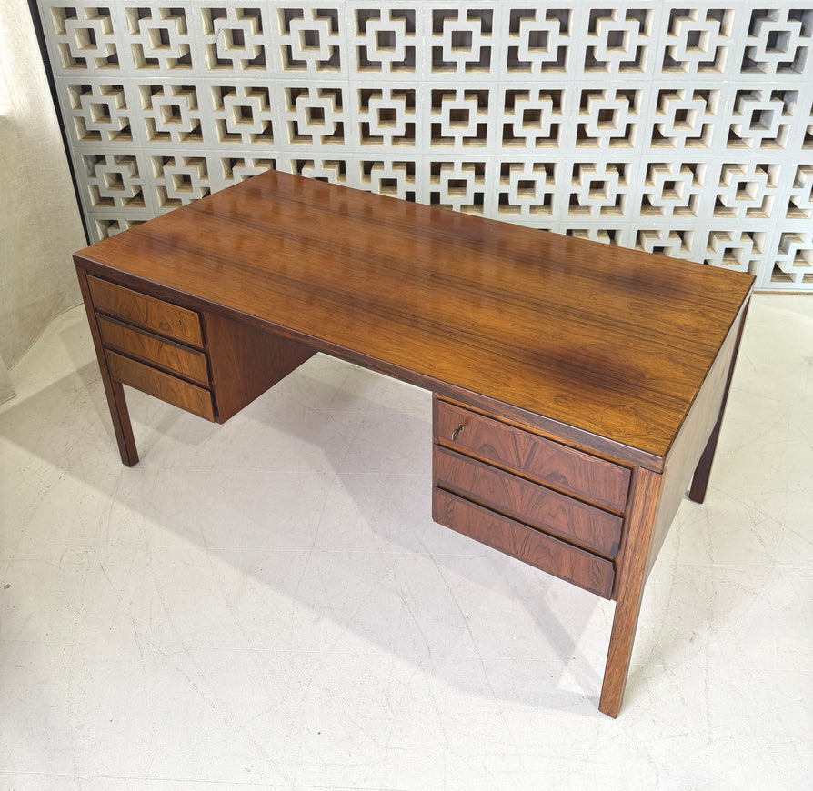 Model 77 Omann Jun Executive Desk in Rosewood