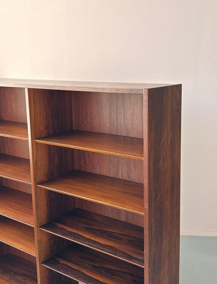 Omann Jun Bookcase in Rosewood