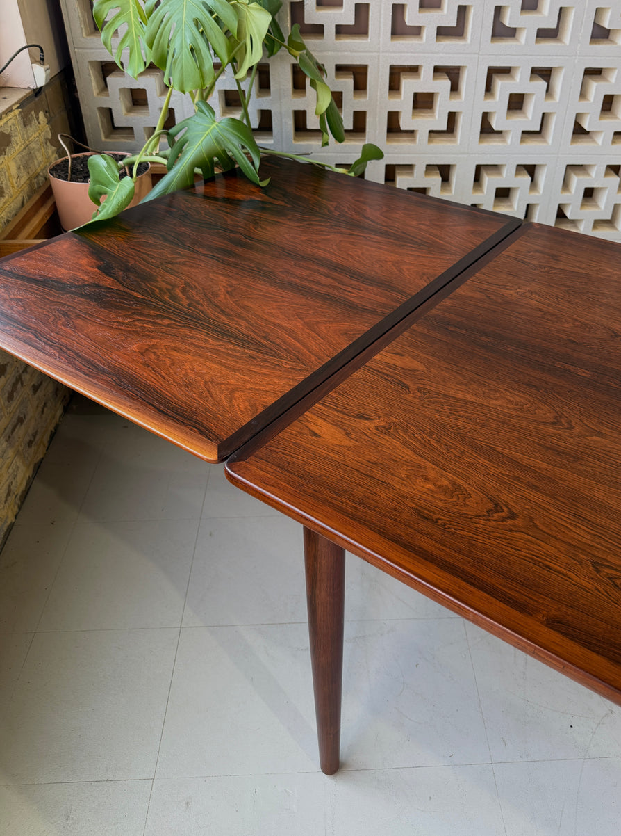 Fine Danish Extension Dining Table in Rosewood