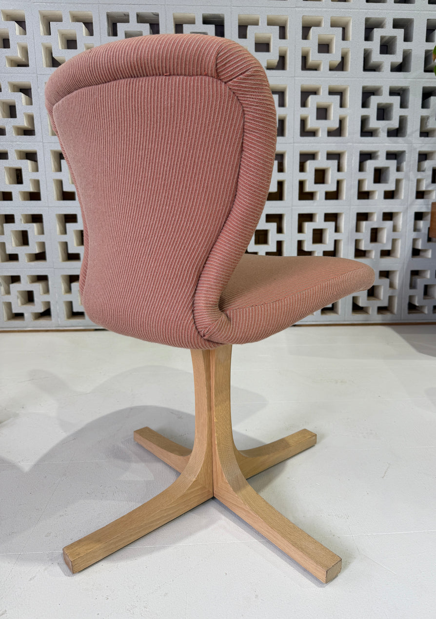 Set of Four Catt Swivel Dining Chairs