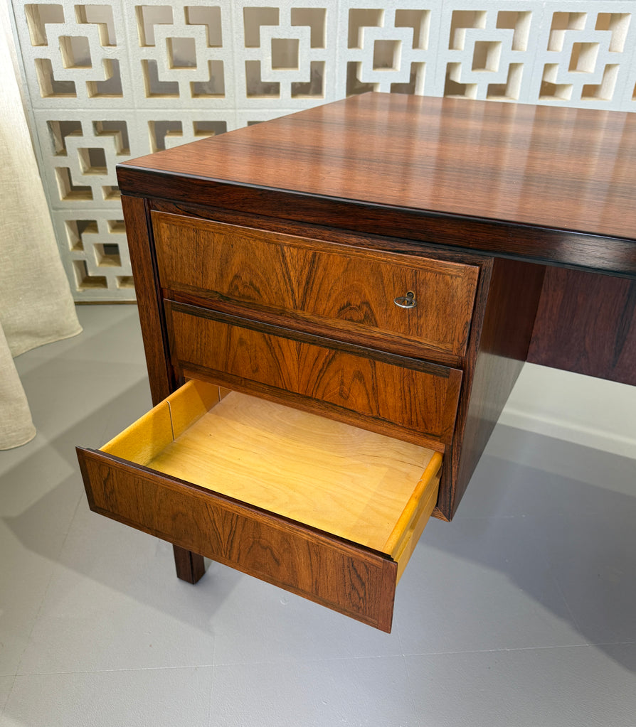 Model 77 Omann Jun Executive Desk in Rosewood