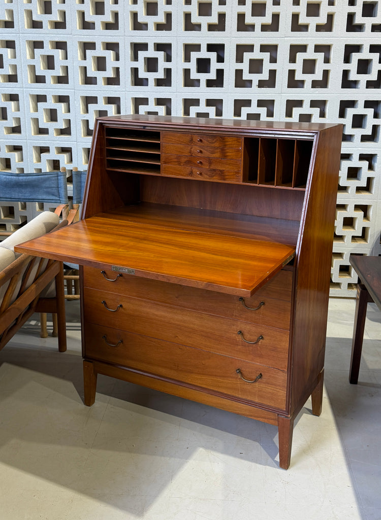 Early Twentieth Secretairé / Bureau in Mahogany