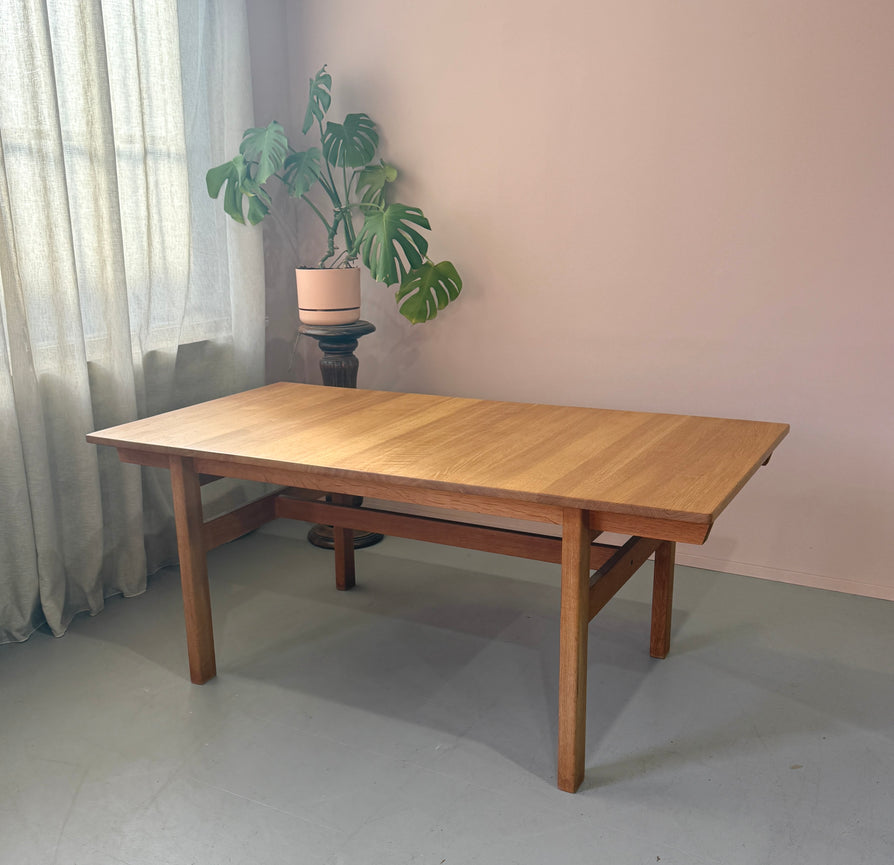 Kurt Østervig Dining Table in Solid European Oak
