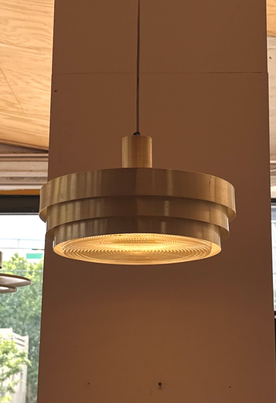 Tiered Vitrika Pendant in Brass and Glass