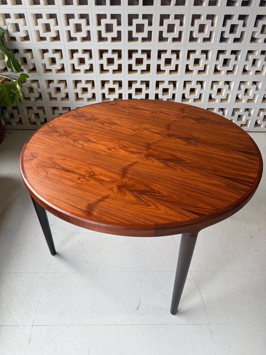 Skovmand & Andersen - Round Dining Table in Rosewood