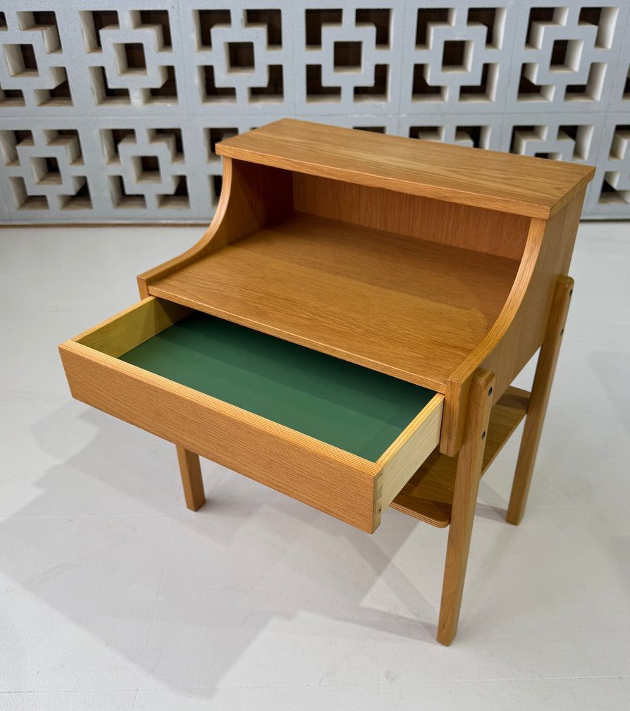 Single Bedside Table in Oak