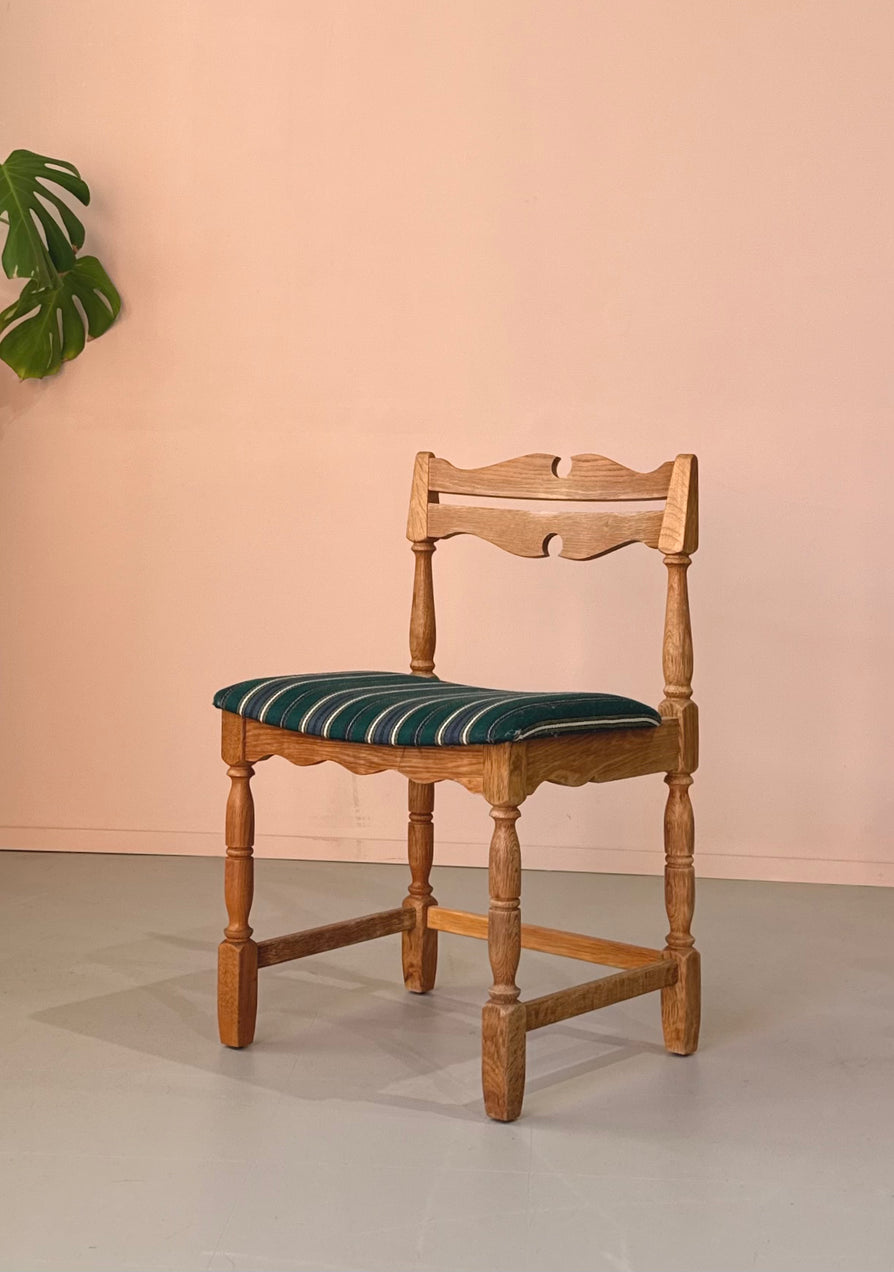 Six Henning Kjaernulf Oak Razor Blade Dining Chairs