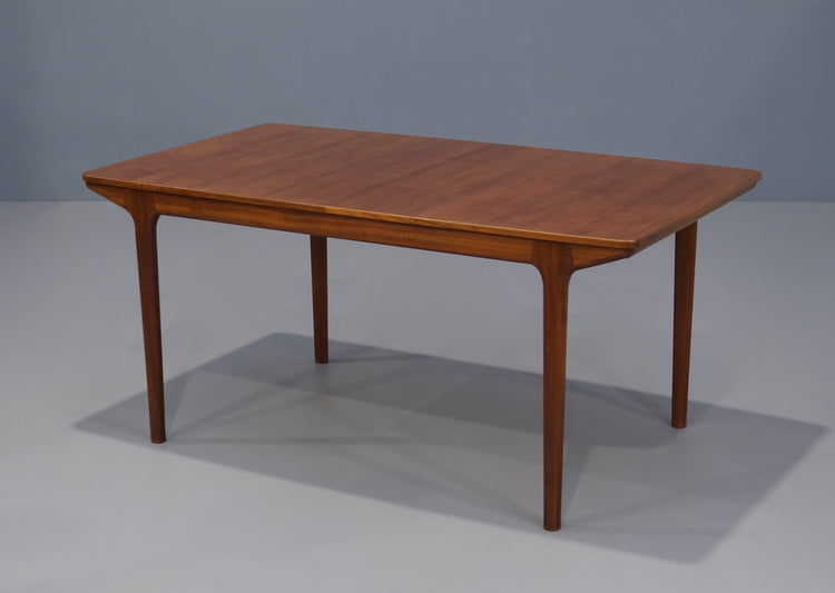 McIntosh Dunfermline Extension Dining Table in Teak
