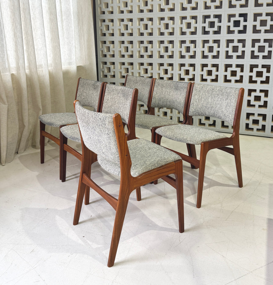 Six Erik Buch Model 89 Dining Chairs in Teak
