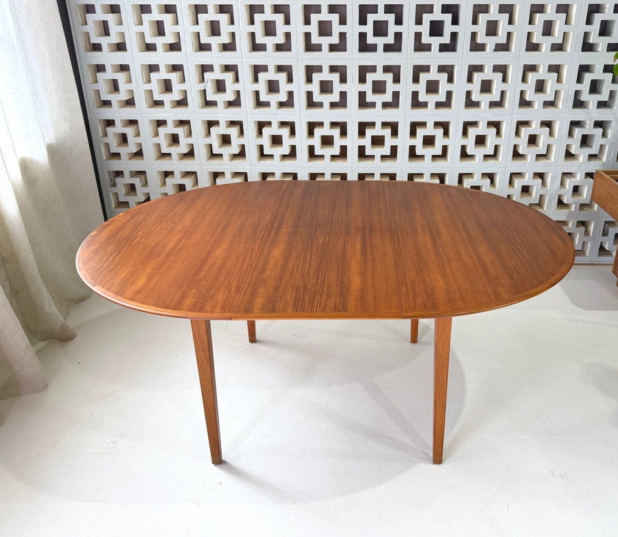 Round Mid-Century Extension Dining Table in Teak