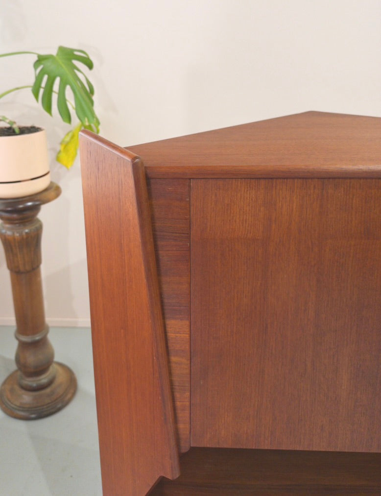 Omann Jun Corner Cabinet in Teak