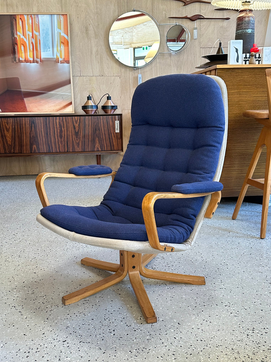 DUX Swivel Chair Wool