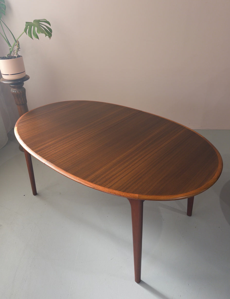 Oval Extension Dining Table by Noblett