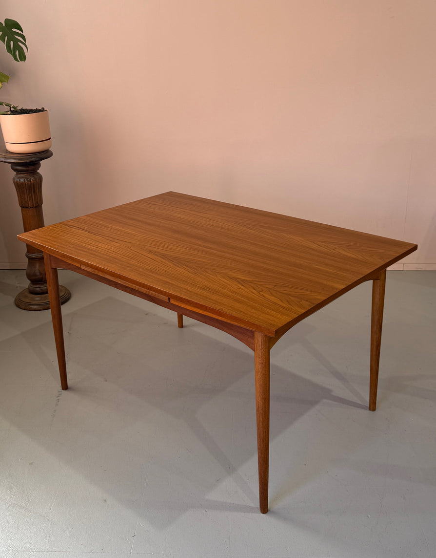 Parker Extension Dining Table