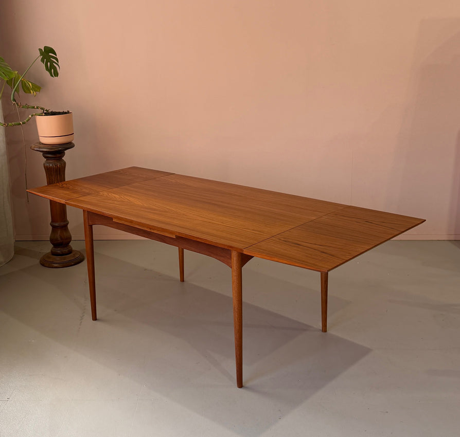 Parker Extension Dining Table