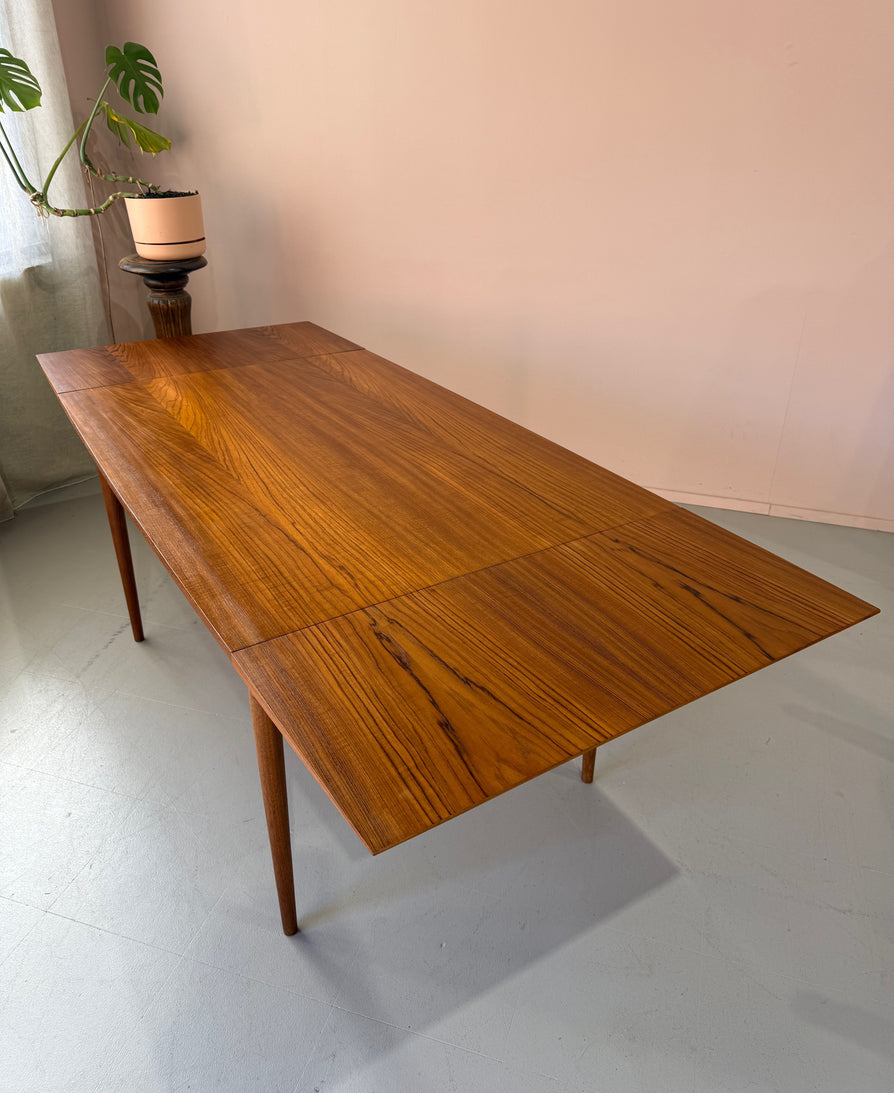 Parker Extension Dining Table