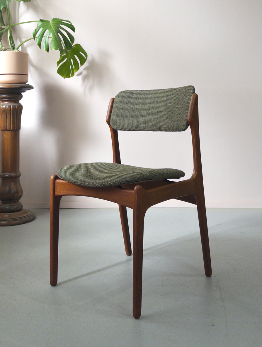 Six Erik Buch Model 49 Dining Chairs in Teak