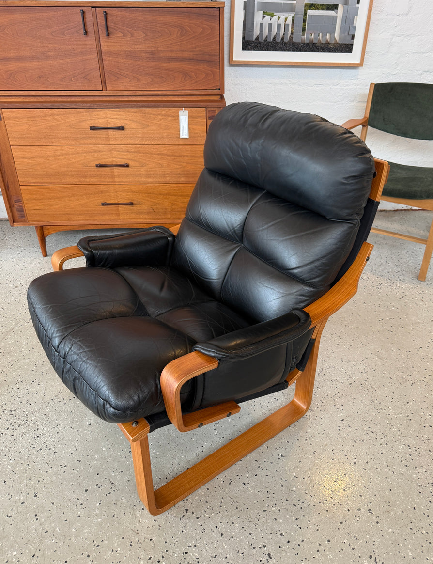 Tessa Monaco Lounge Chair in Black Leather