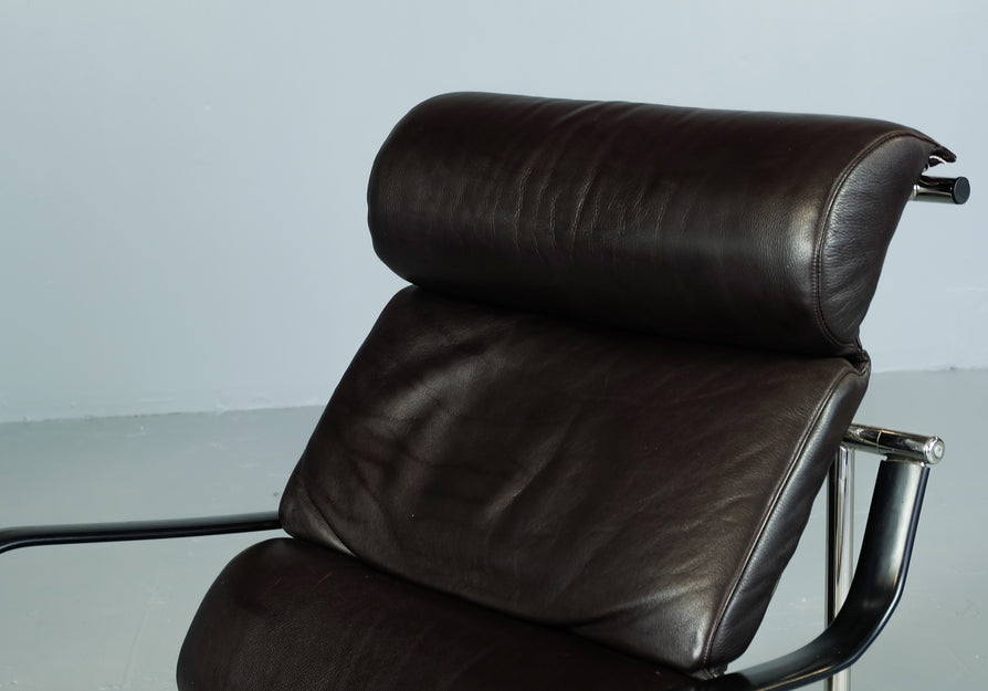 Yrjö Kukkapuro 'Remmie' Lounge Chair & Ottoman for Avarte