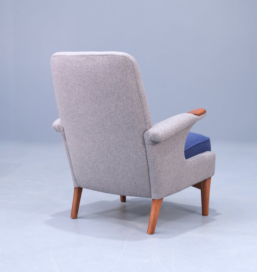 Fritz Hansen Lounge Chair in New Wool