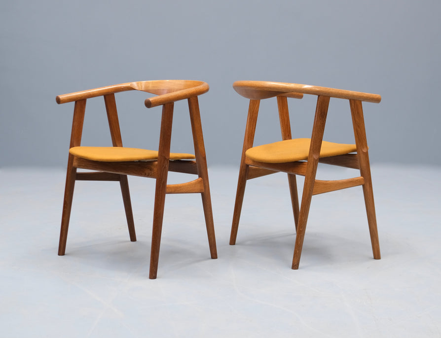 Four Hans J Wegner GE525 Dining Chairs