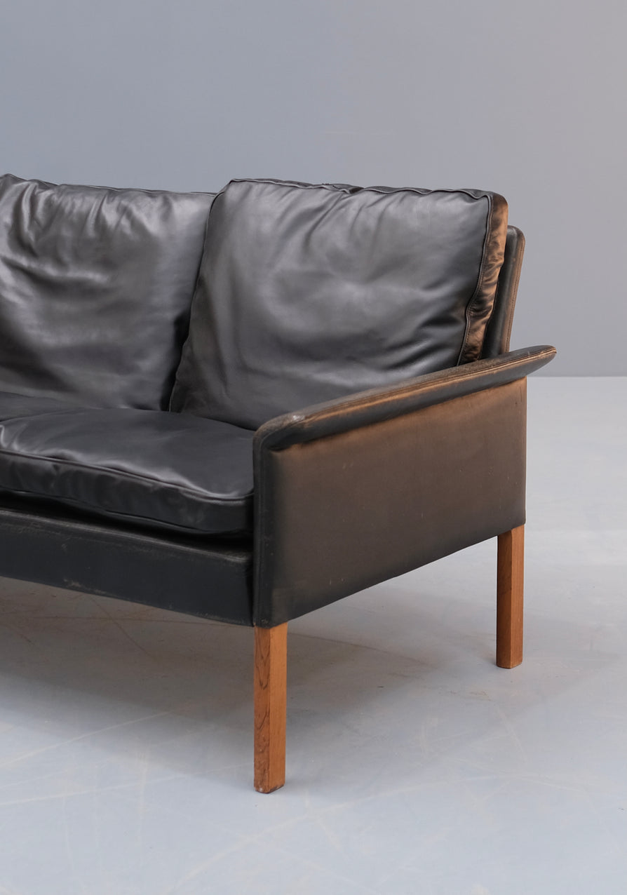 Hans Olsen Model 500/3 Sofa