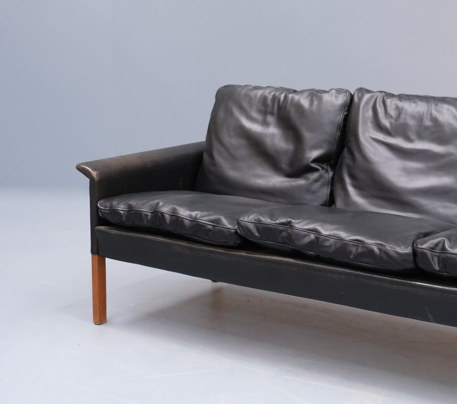 Hans Olsen Model 500/3 Sofa