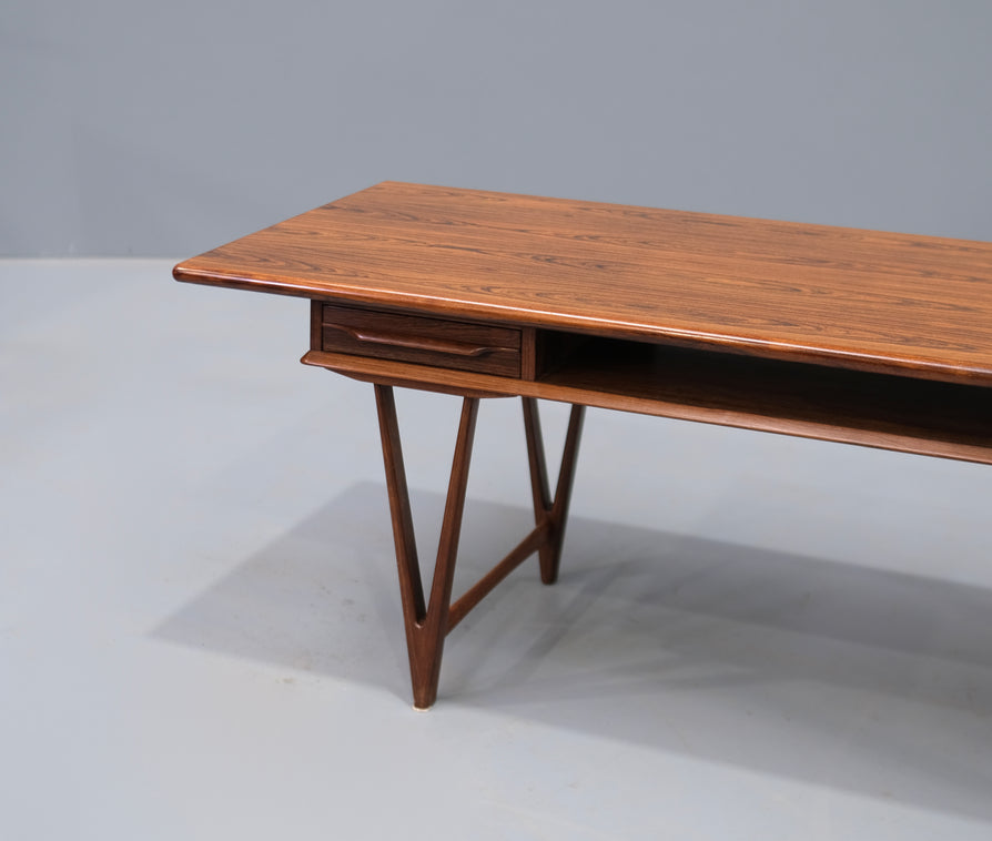 Model 32 V-Leg Coffee Table by E.W. Bach