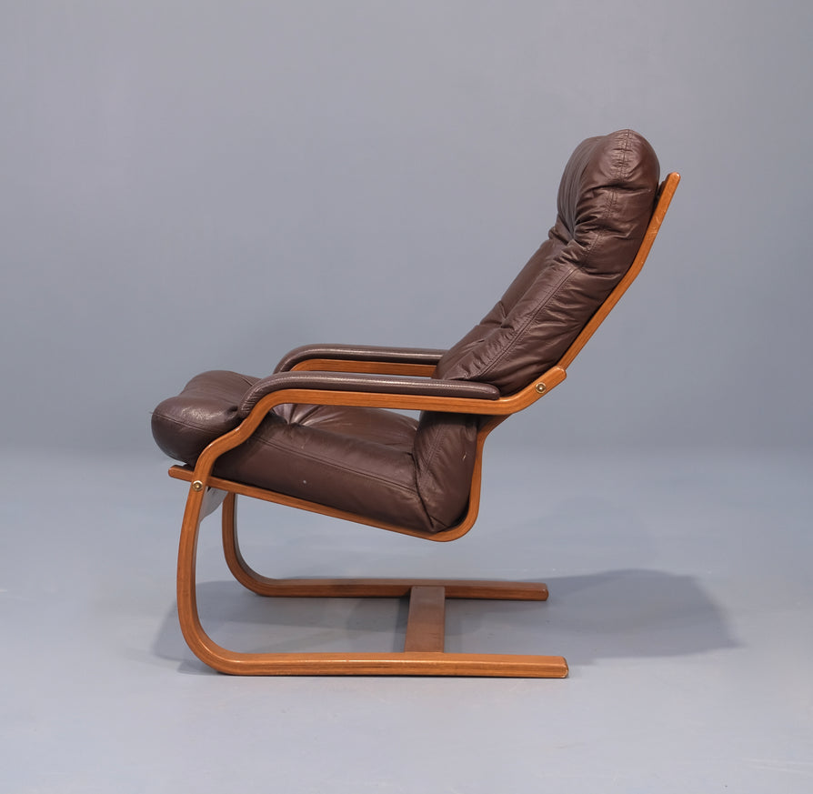 Cantilever Bentwood Lounge Chair