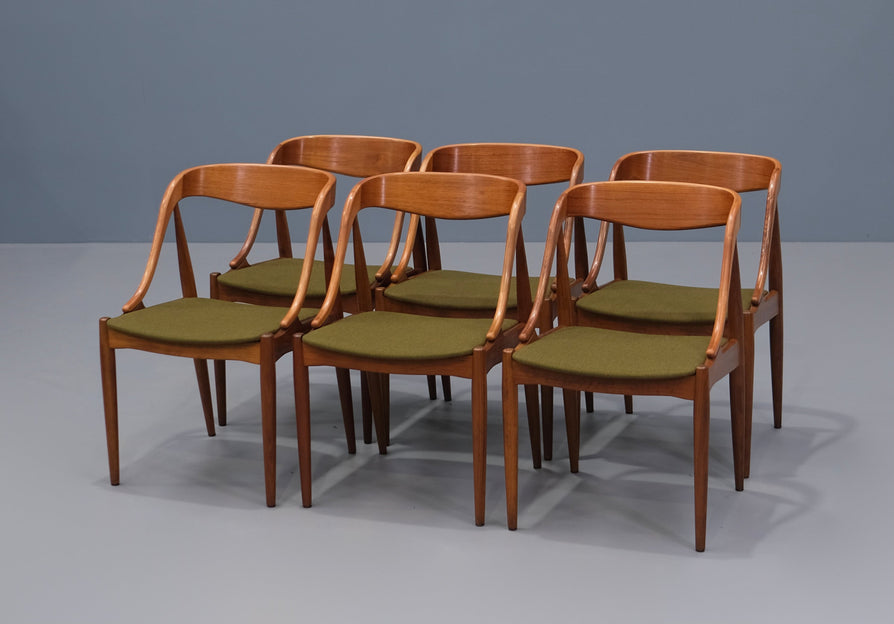 Six Johannes Andersen Model 16 Dining Chairs