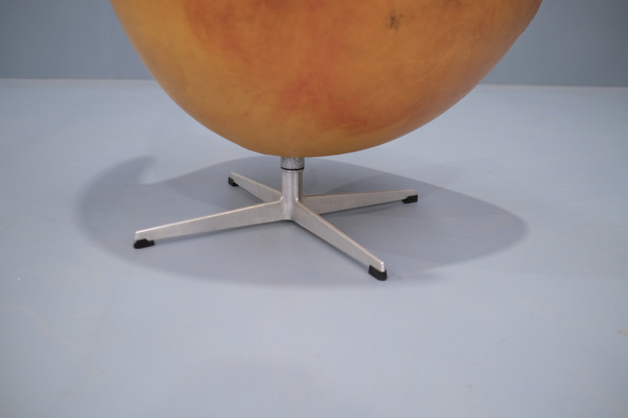 1967 Arne Jacobsen Egg Chair
