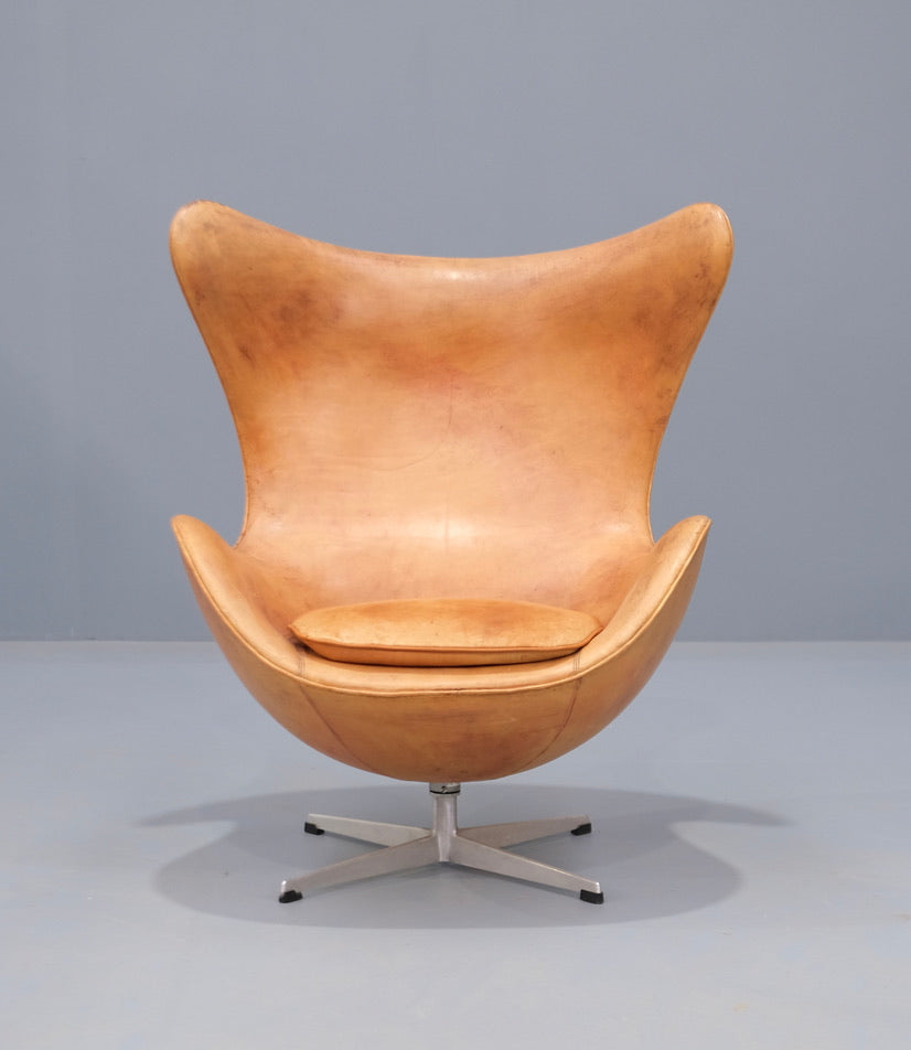 1967 Arne Jacobsen Egg Chair