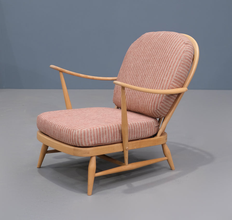 Ercol 203 Lounge Chair in Elm